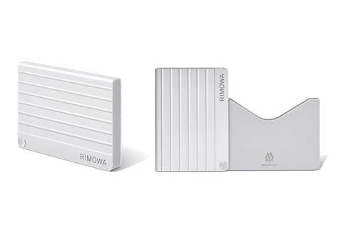 rimowa card case.